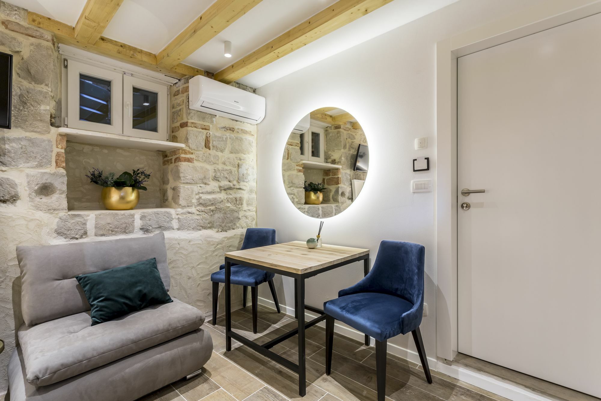 Miara Luxury Rooms Сплит Екстериор снимка