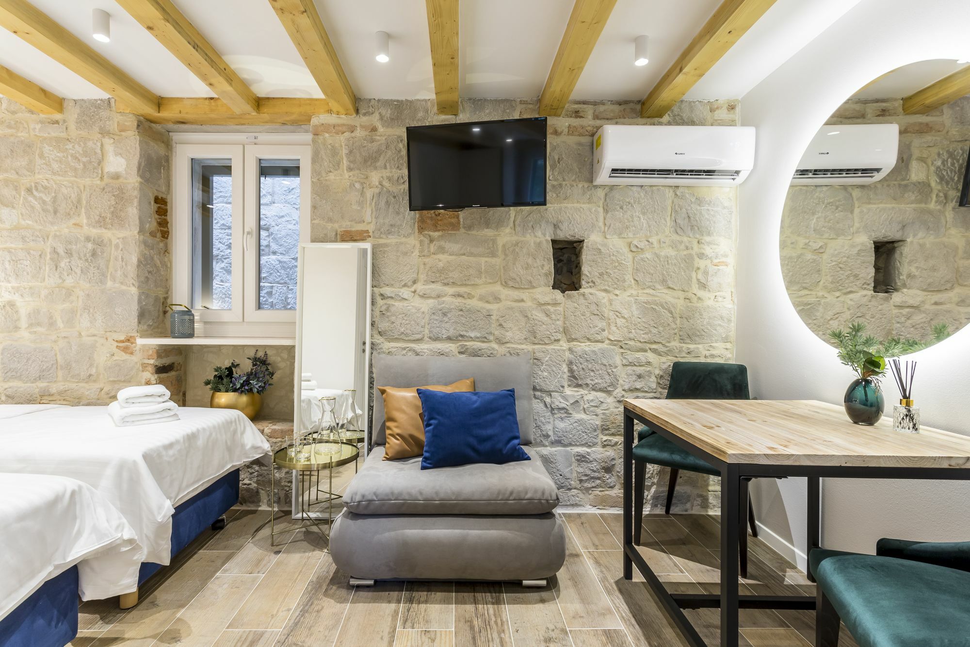 Miara Luxury Rooms Сплит Екстериор снимка