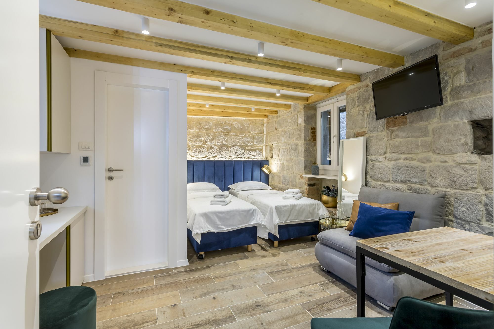 Miara Luxury Rooms Сплит Екстериор снимка