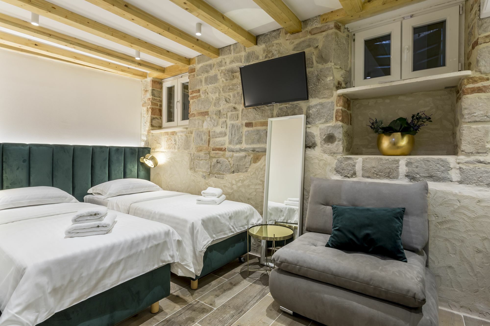 Miara Luxury Rooms Сплит Екстериор снимка