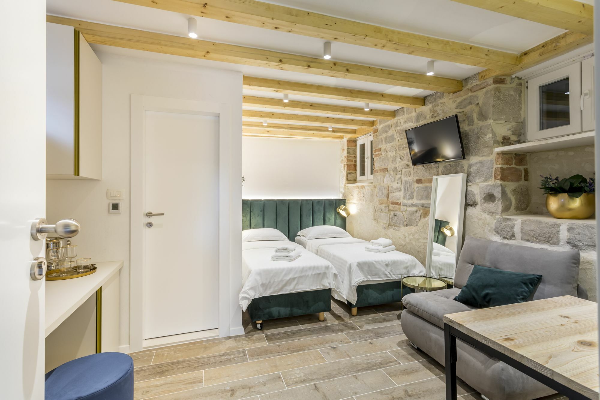 Miara Luxury Rooms Сплит Екстериор снимка